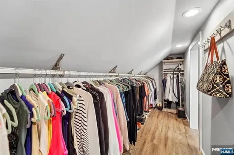 13 Crane Terrace Verona NJ 07044