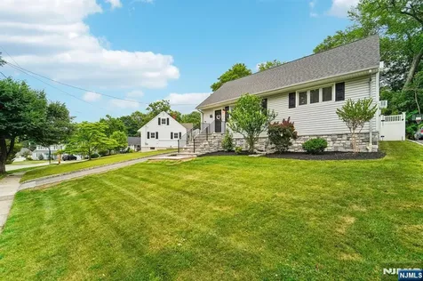 13 Crane Terrace Verona NJ 07044