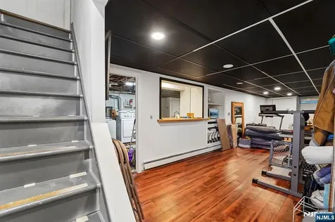 13 Crane Terrace Verona NJ 07044