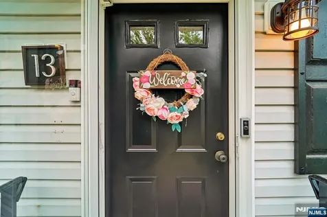 13 Crane Terrace Verona NJ 07044