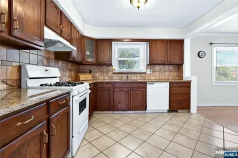 12 Stony Hill Road Clifton NJ 07013