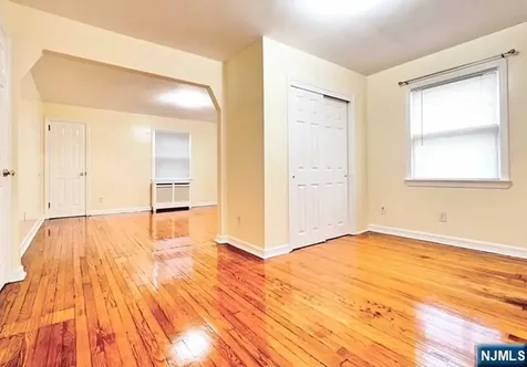 846 E Glen Avenue Ridgewood NJ 07450