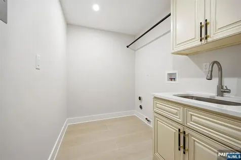 35 Sycamore Avenue Livingston NJ 07039