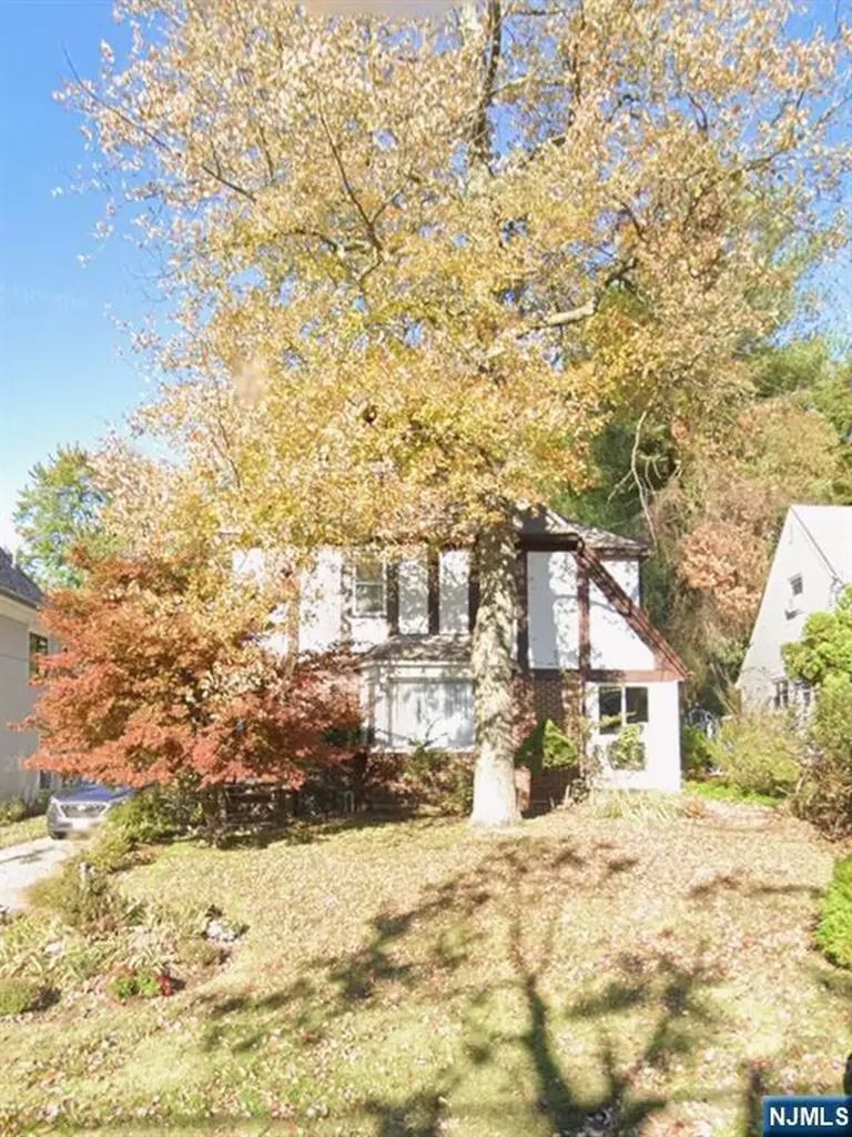 619 Maitland Avenue Teaneck NJ 07666