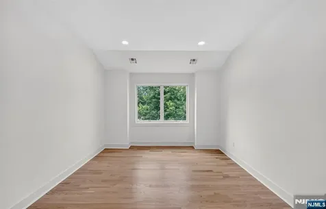 6 Short Hill Road Clifton NJ 07012