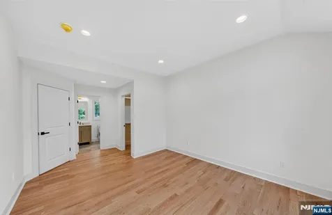 6 Short Hill Road Clifton NJ 07012