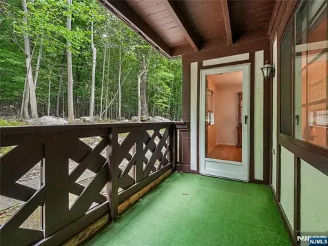 2710 Hemingway Lane Mahwah NJ 07430