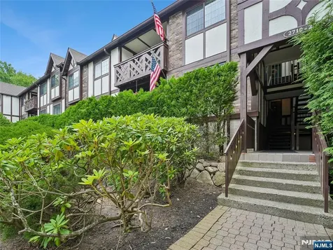 2710 Hemingway Lane Mahwah NJ 07430