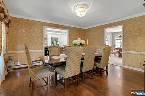 10 Moonshadow Court Kinnelon Borough NJ 07405