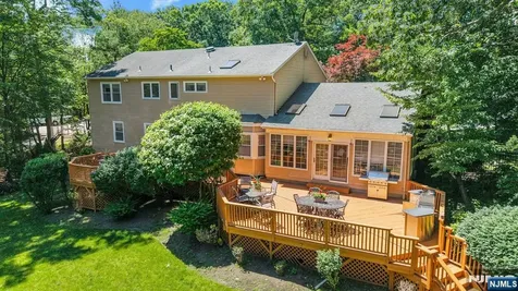 10 Moonshadow Court Kinnelon Borough NJ 07405