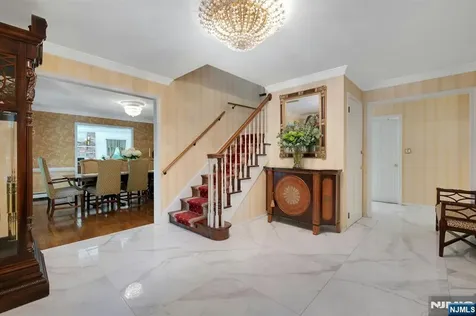 10 Moonshadow Court Kinnelon Borough NJ 07405