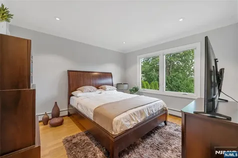 45 Grunwald Street Clifton NJ 07013