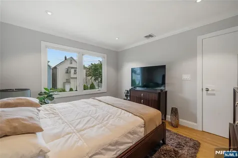 45 Grunwald Street Clifton NJ 07013