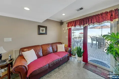 12 Geraldine Road North Arlington NJ 07031