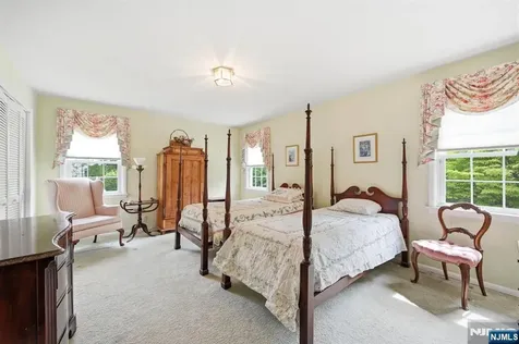 16 Pinecrest Drive Woodcliff Lake NJ 07677