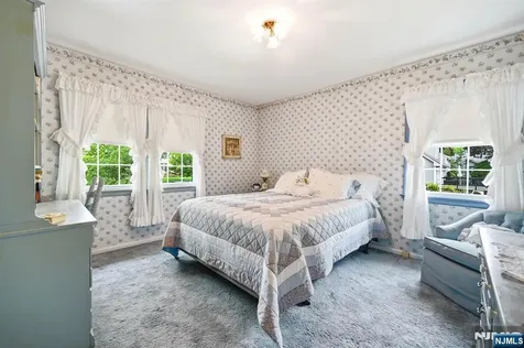 16 Pinecrest Drive Woodcliff Lake NJ 07677