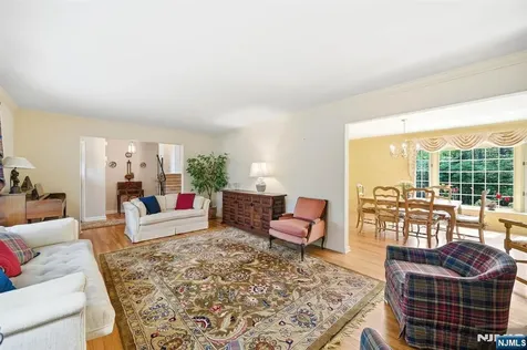 16 Pinecrest Drive Woodcliff Lake NJ 07677