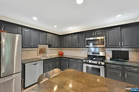 211 Yorktowne Court Twp Of Washington NJ 07676