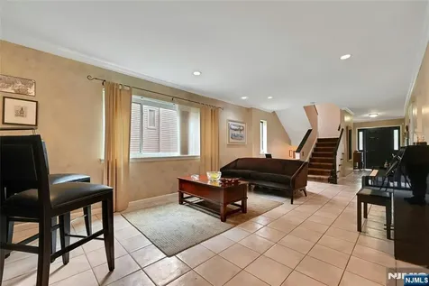211 Yorktowne Court Twp Of Washington NJ 07676
