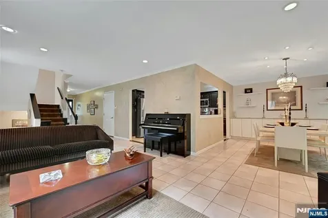 211 Yorktowne Court Twp Of Washington NJ 07676