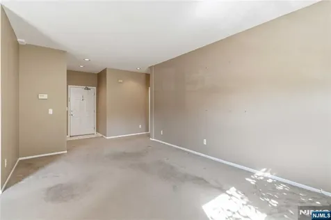 5322 Richmond Road West Milford NJ 07480