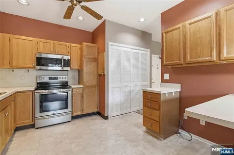 5322 Richmond Road West Milford NJ 07480