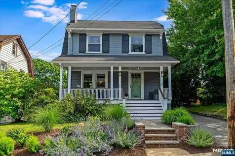 40 Comley Place Bloomfield NJ 07003