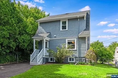 40 Comley Place Bloomfield NJ 07003