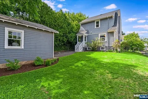 40 Comley Place Bloomfield NJ 07003