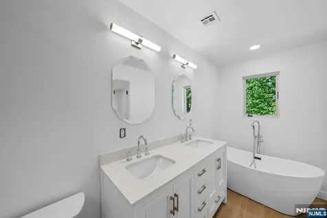 42 Howland Avenue River Edge NJ 07661