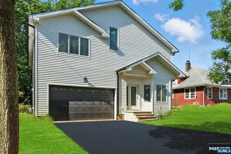 42 Howland Avenue River Edge NJ 07661