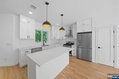 42 Howland Avenue River Edge NJ 07661