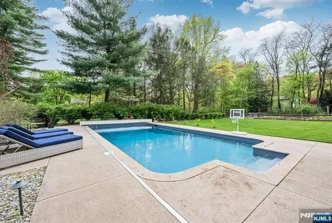 241 Grove Street Ramsey NJ 07446