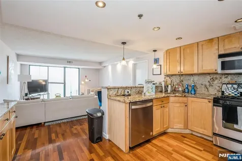 700 1st Hoboken NJ 07030