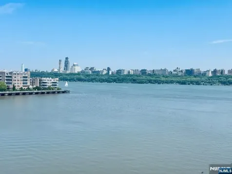 340 The Promenade Edgewater NJ 07020
