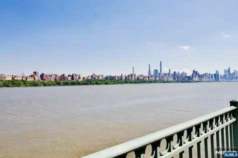 340 The Promenade Edgewater NJ 07020