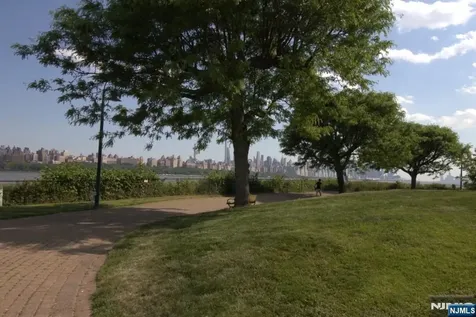 340 The Promenade Edgewater NJ 07020