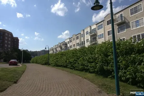 340 The Promenade Edgewater NJ 07020