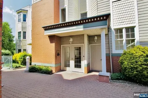340 The Promenade Edgewater NJ 07020