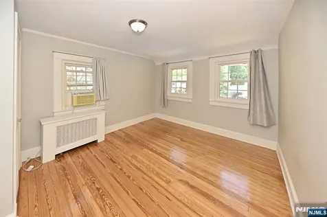 176 Park Avenue Allendale NJ 07401