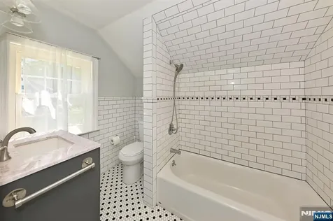 176 Park Avenue Allendale NJ 07401