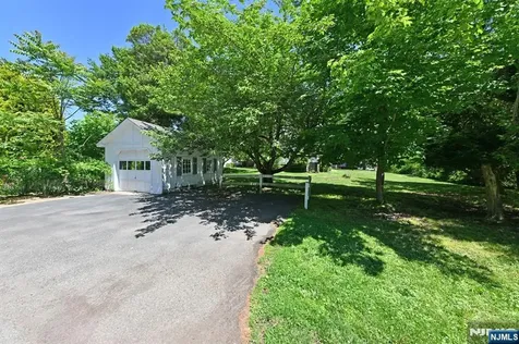 176 Park Avenue Allendale NJ 07401