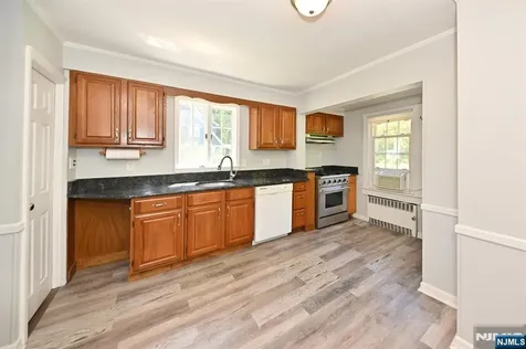 176 Park Avenue Allendale NJ 07401