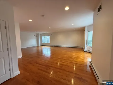 508 Orchard Avenue Palisades Park NJ 07650