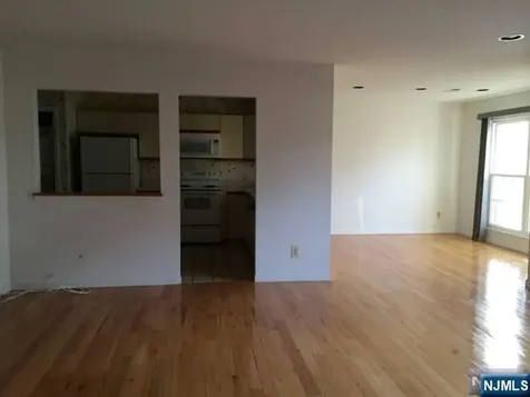 863 Madeline Lane Fort Lee NJ 07024