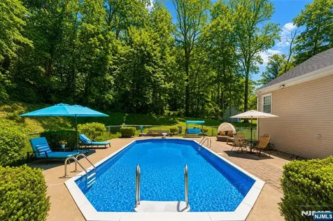 224 Us Highway 206 Chester Borough NJ 07930