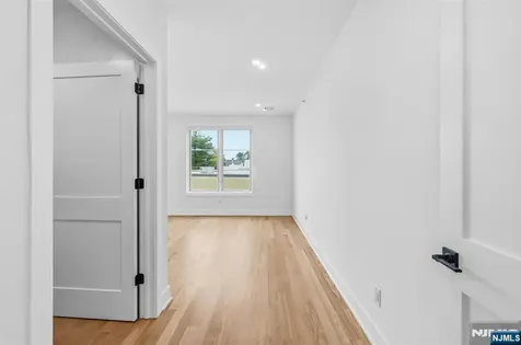 561-565 Broadway Westwood NJ 07675