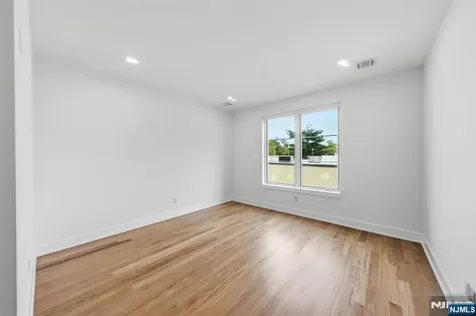 561-565 Broadway Westwood NJ 07675