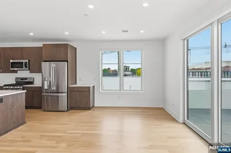 561-565 Broadway Westwood NJ 07675