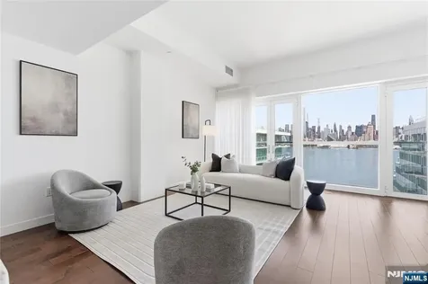 800 Ave At Port Imperial Boulevard Weehawken NJ 07086